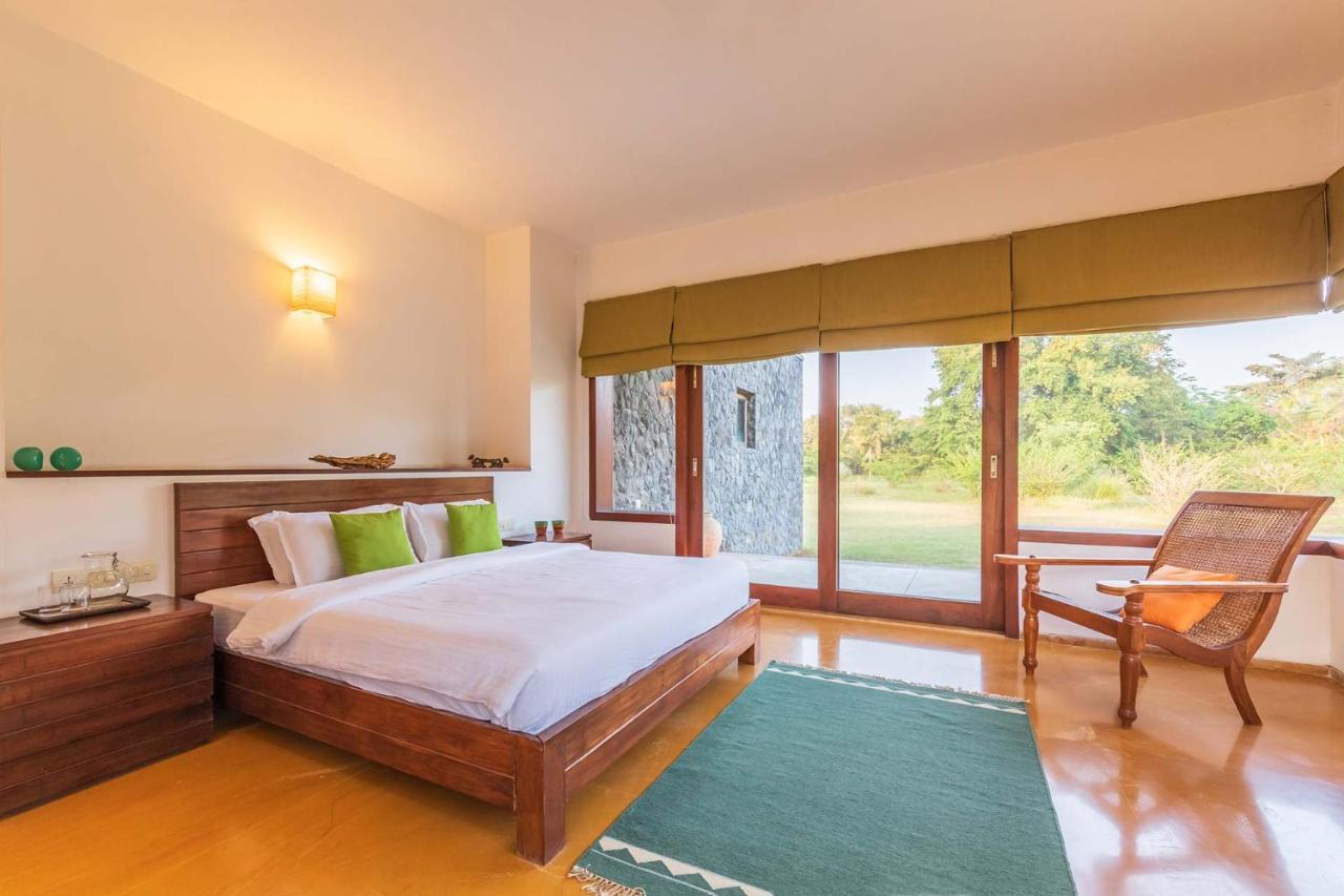 Jay House By Stayvista - Leisure Oasis With Pool, Snooker, Table Tennis & Foosball Fun Alībāg Eksteriør billede